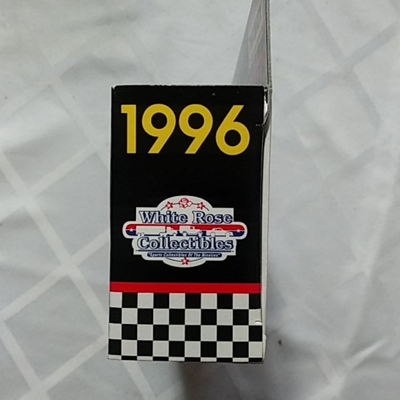 New in Box #24 DuPont DieCast Transportor - Picture 3 of 3